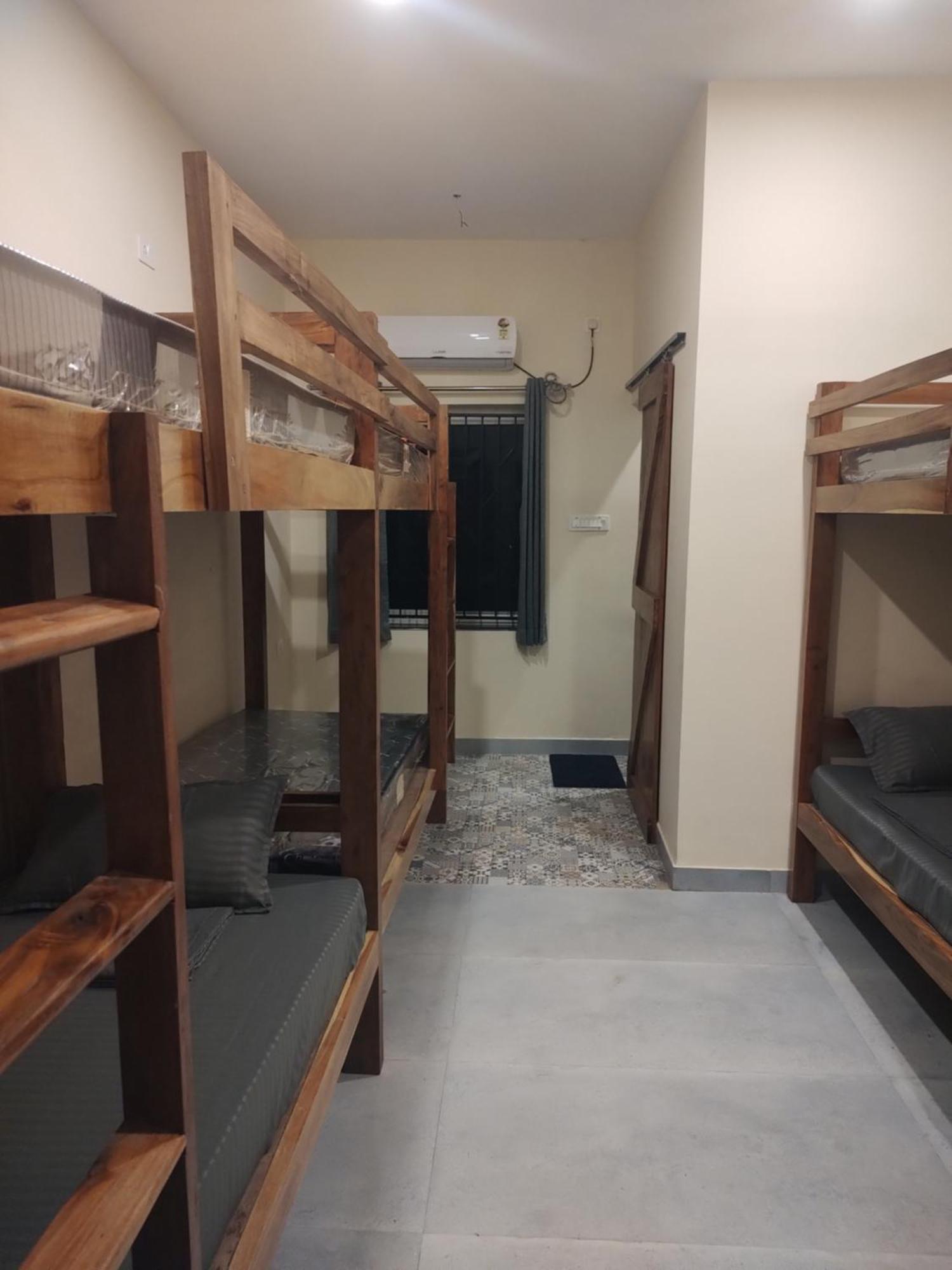 Tavasmi Hostel ปูรี ภายนอก รูปภาพ
