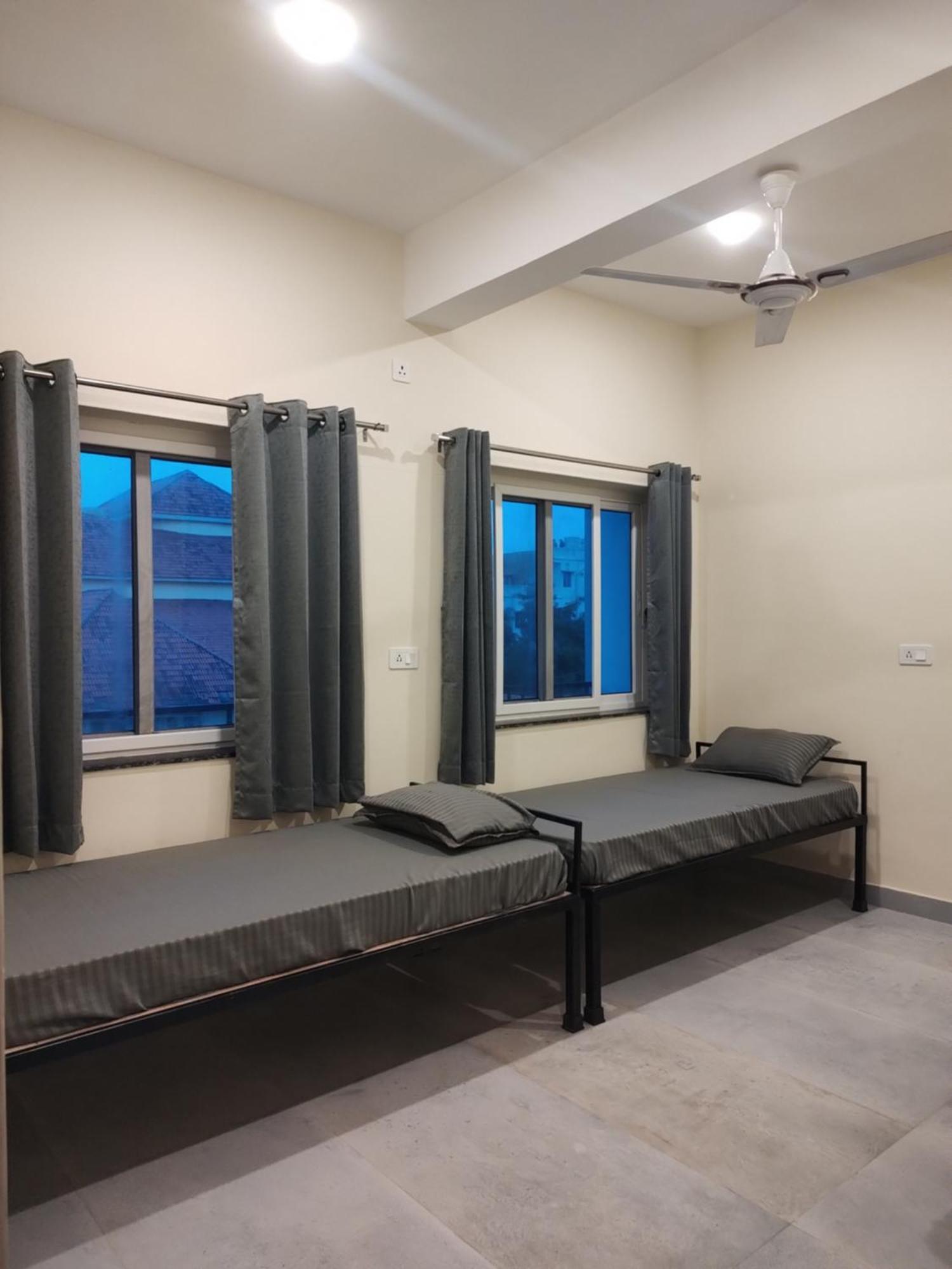 Tavasmi Hostel ปูรี ภายนอก รูปภาพ
