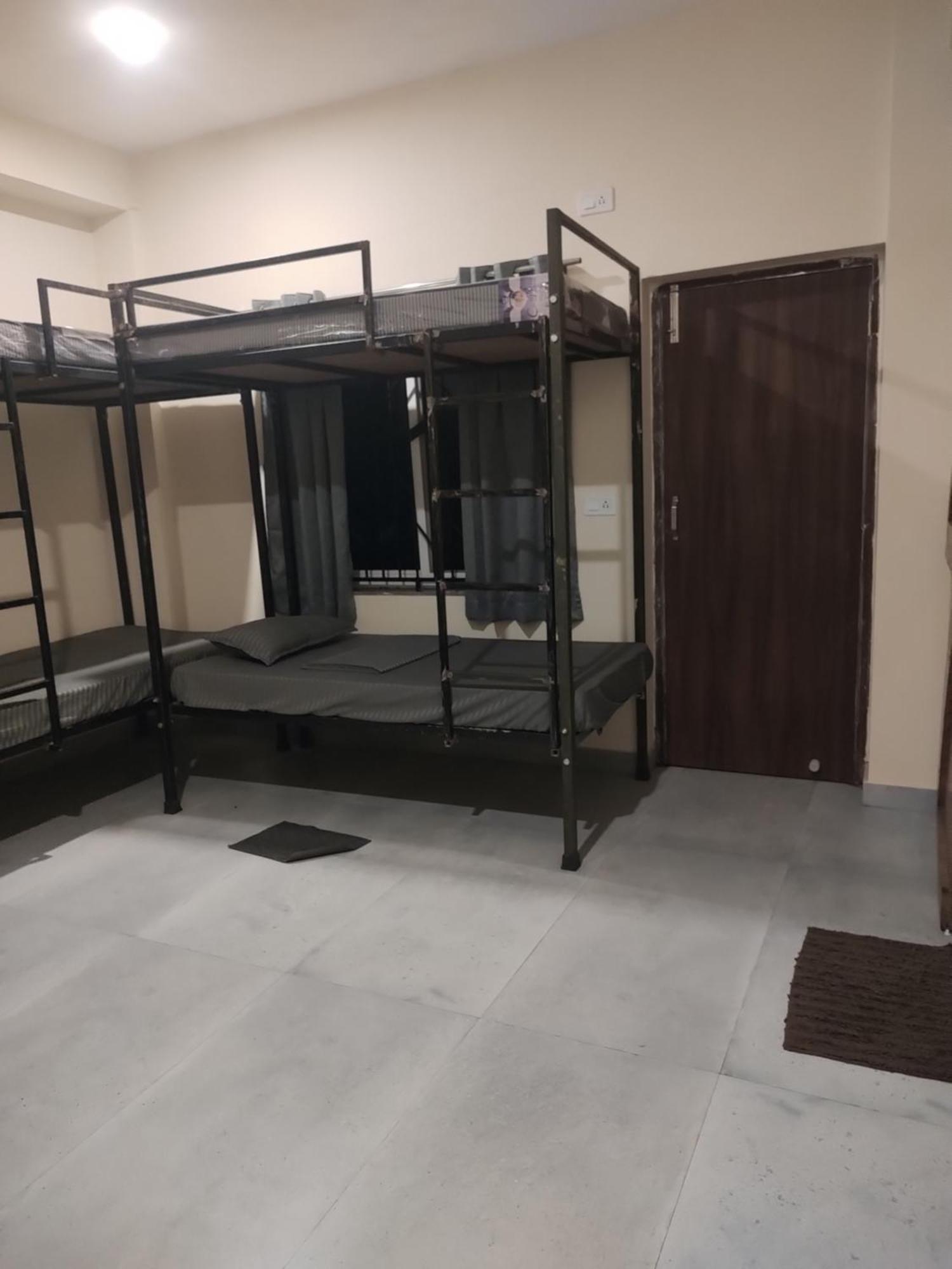 Tavasmi Hostel ปูรี ภายนอก รูปภาพ